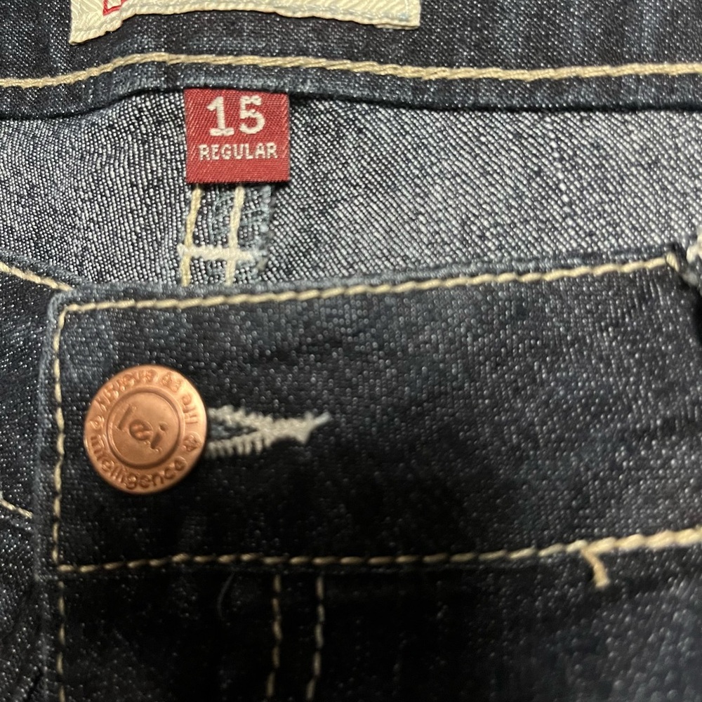 LEI Denim Shorts with Lace Trim - Picture 3 of 4